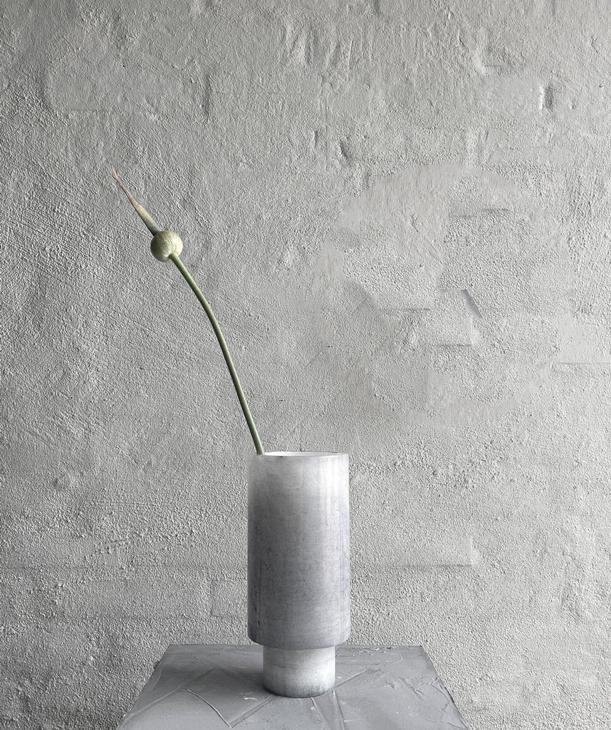 medium størrelse grå vase marmor